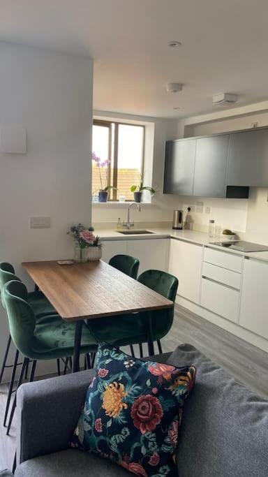 London Luxe: Stylish Studio Экстерьер фото